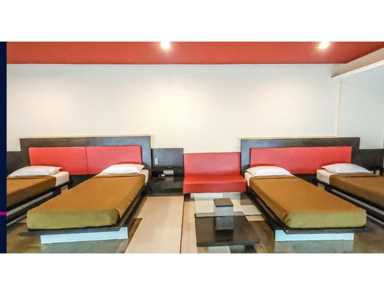 Viceroy Comforts, Homestay *